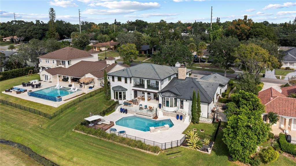 For Sale: $2,797,000 (5 beds, 4 baths, 5822 Square Feet)