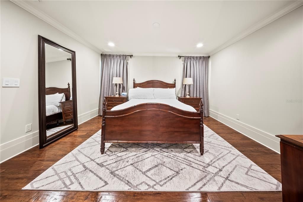 For Sale: $2,797,000 (5 beds, 4 baths, 5822 Square Feet)