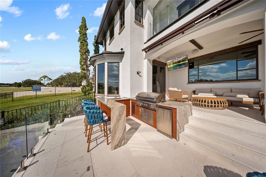 For Sale: $2,797,000 (5 beds, 4 baths, 5822 Square Feet)