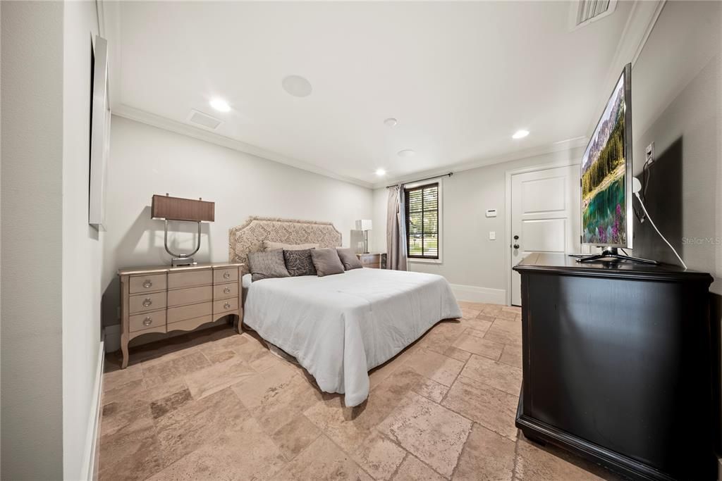 For Sale: $2,797,000 (5 beds, 4 baths, 5822 Square Feet)