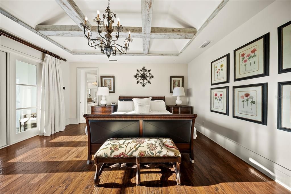 For Sale: $2,797,000 (5 beds, 4 baths, 5822 Square Feet)