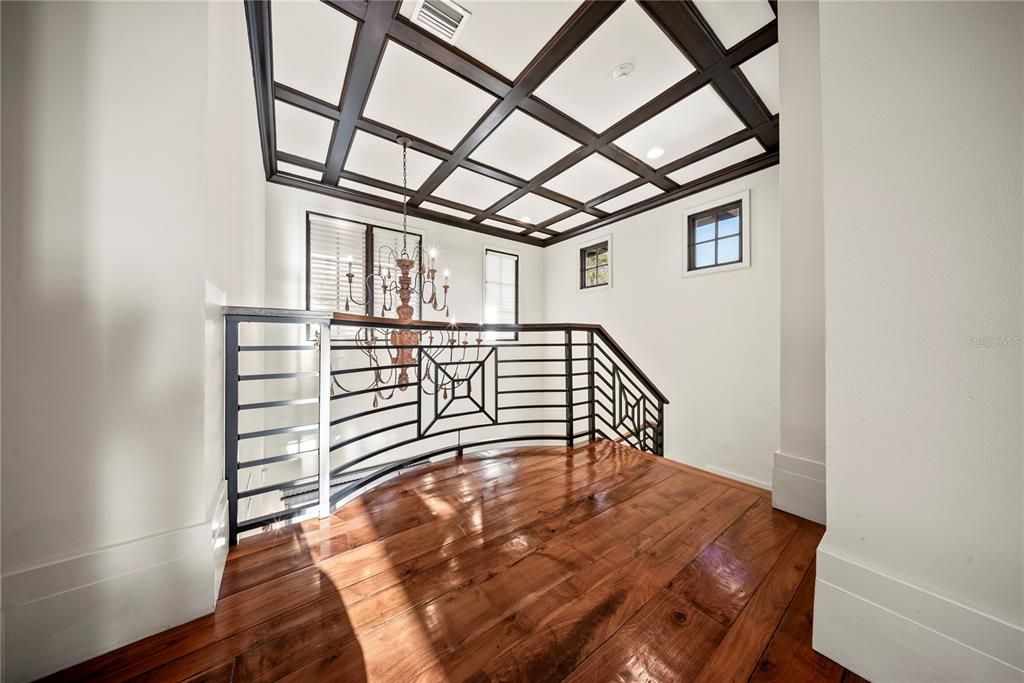 For Sale: $2,797,000 (5 beds, 4 baths, 5822 Square Feet)