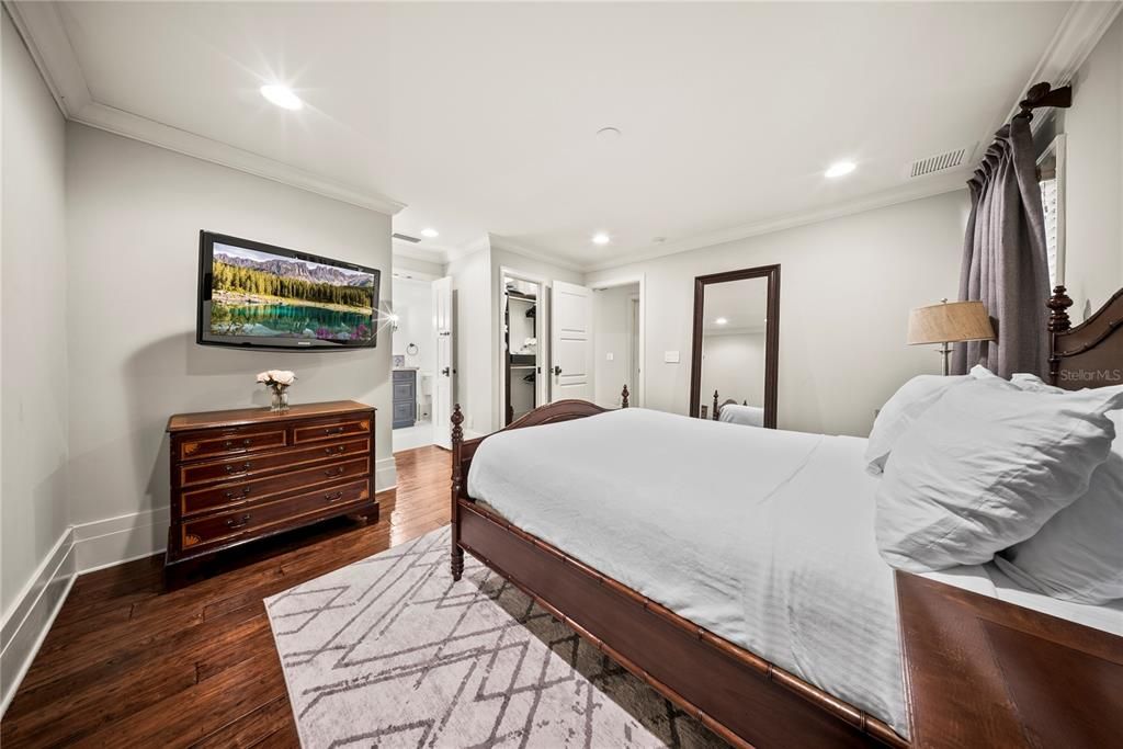 For Sale: $2,797,000 (5 beds, 4 baths, 5822 Square Feet)