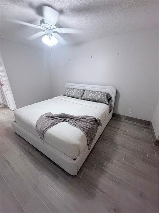 В аренду: $2,600 (2 спален, 2 ванн, 1295 Квадратных фут)