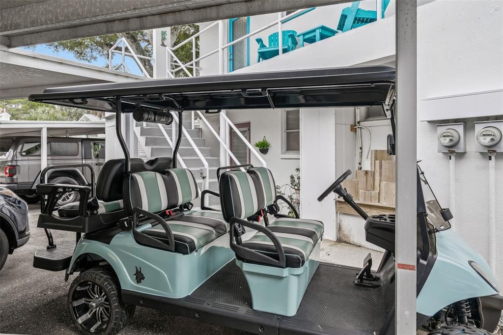 For Sale: $249,900 (1 beds, 1 baths, 715 Square Feet)