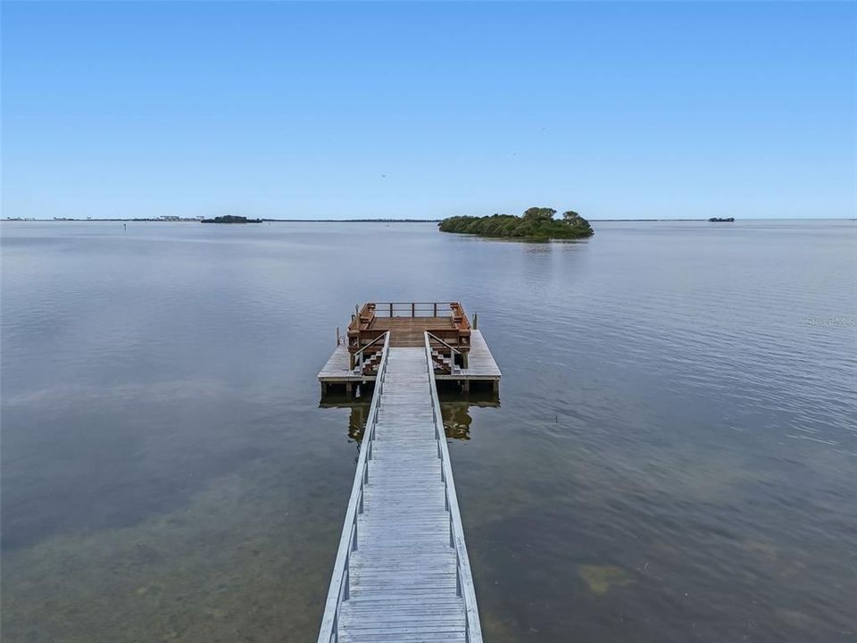 For Sale: $249,900 (1 beds, 1 baths, 715 Square Feet)