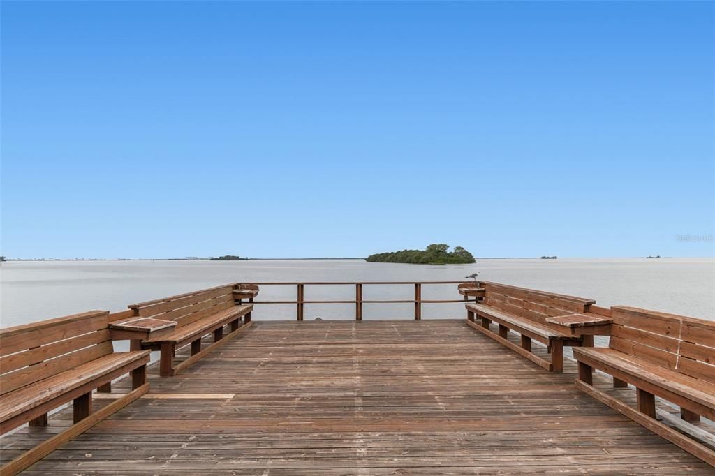 For Sale: $249,900 (1 beds, 1 baths, 715 Square Feet)