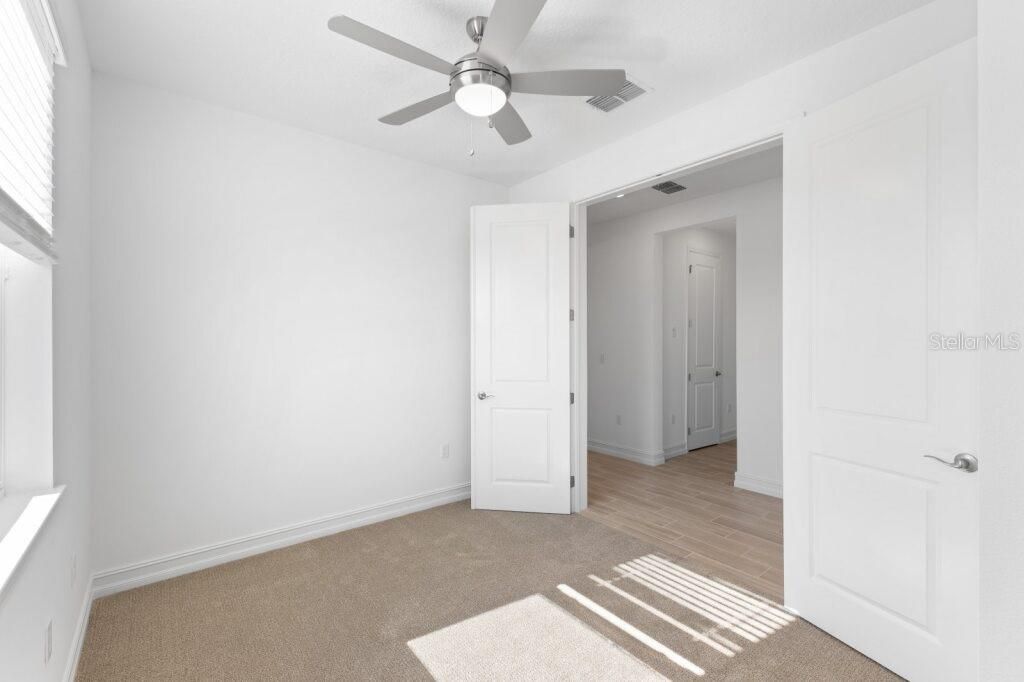 For Sale: $294,440 (2 beds, 2 baths, 1722 Square Feet)