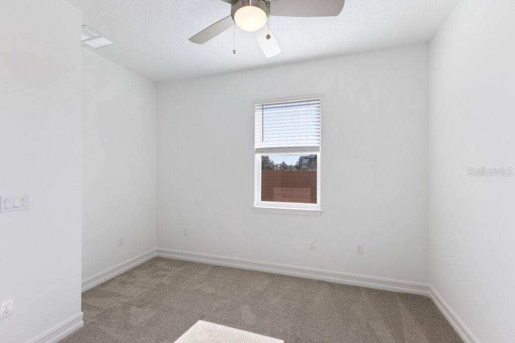 For Sale: $294,440 (2 beds, 2 baths, 1722 Square Feet)