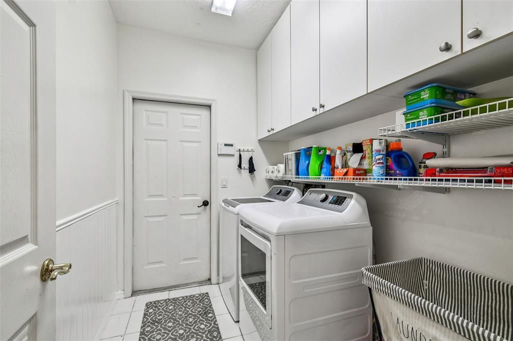 Active With Contract: $850,000 (4 beds, 3 baths, 2596 Square Feet)