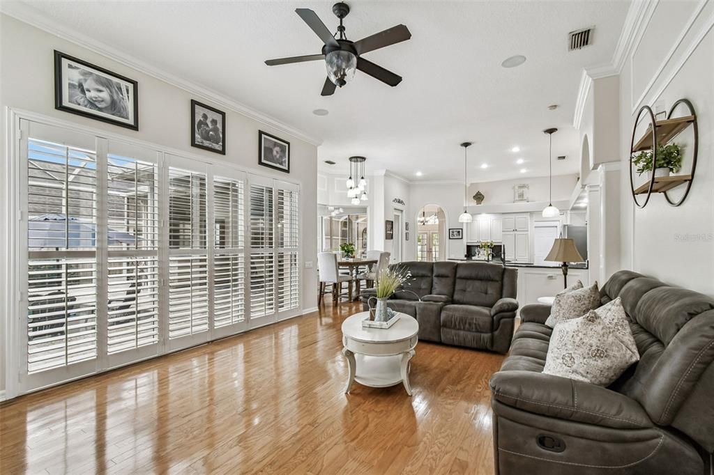 Active With Contract: $850,000 (4 beds, 3 baths, 2596 Square Feet)