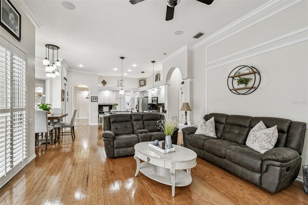 Active With Contract: $850,000 (4 beds, 3 baths, 2596 Square Feet)