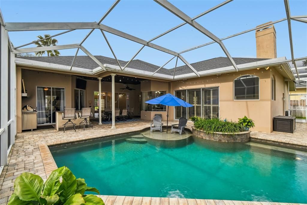 Active With Contract: $850,000 (4 beds, 3 baths, 2596 Square Feet)