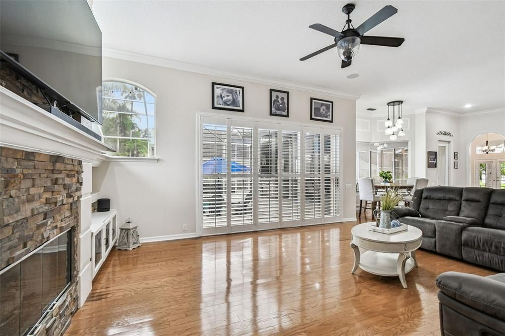 Active With Contract: $850,000 (4 beds, 3 baths, 2596 Square Feet)