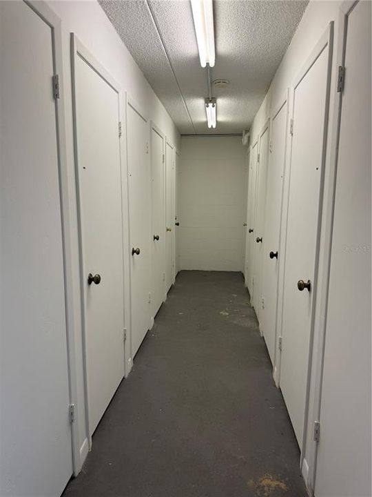 For Sale: $169,000 (2 beds, 2 baths, 1190 Square Feet)