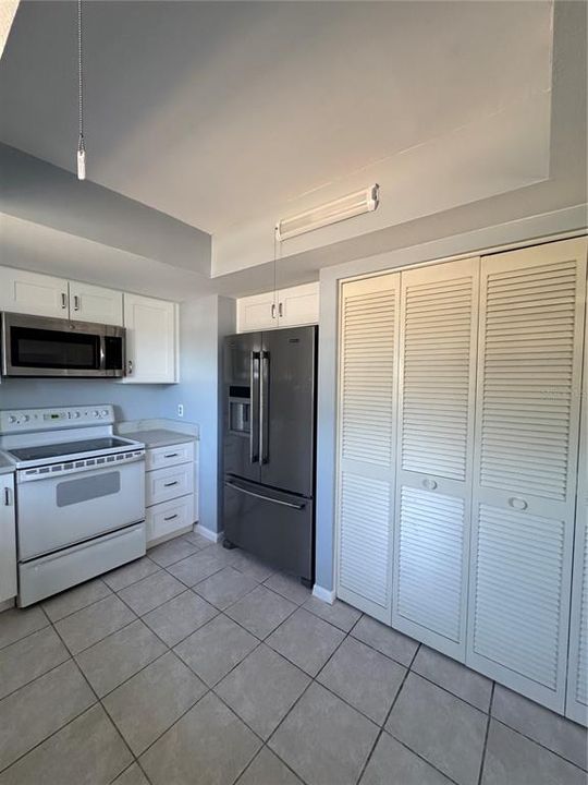 For Sale: $169,000 (2 beds, 2 baths, 1190 Square Feet)