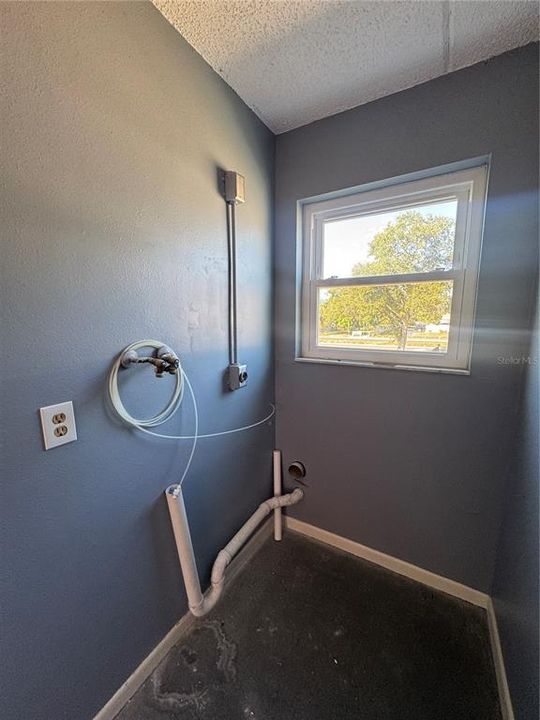 For Sale: $169,000 (2 beds, 2 baths, 1190 Square Feet)