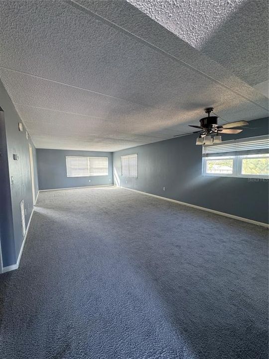 For Sale: $169,000 (2 beds, 2 baths, 1190 Square Feet)