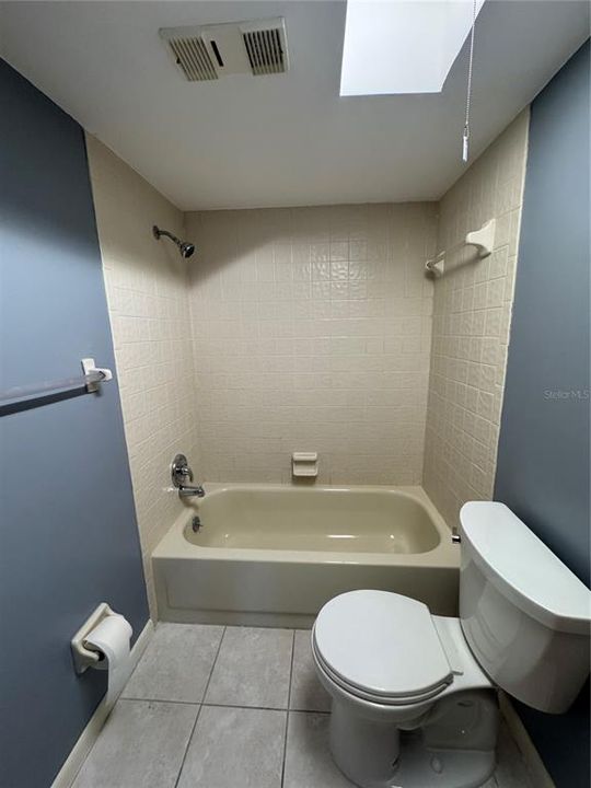 For Sale: $169,000 (2 beds, 2 baths, 1190 Square Feet)