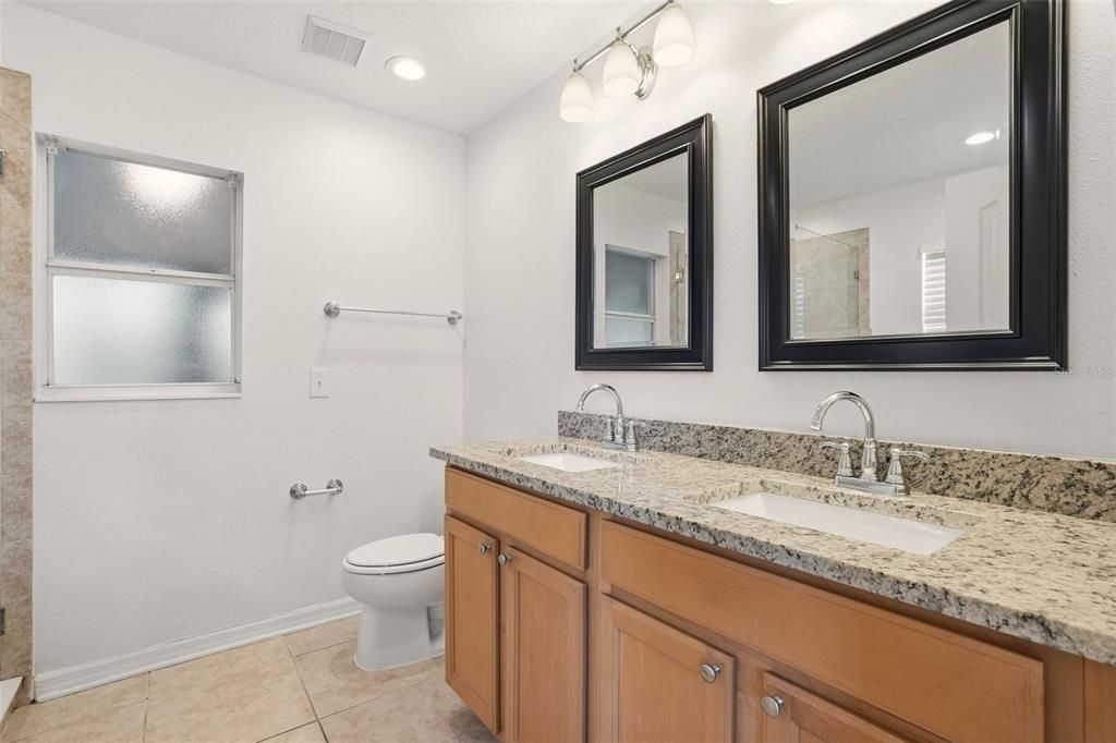 Active With Contract: $274,900 (3 beds, 2 baths, 1400 Square Feet)