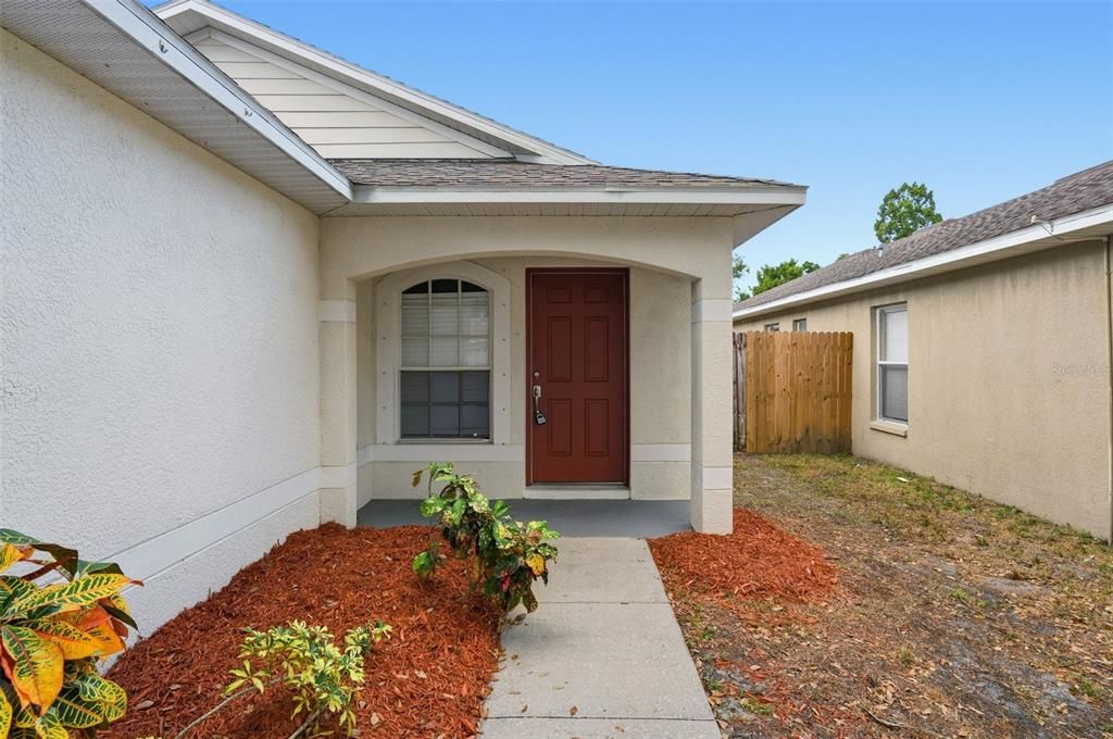 Active With Contract: $274,900 (3 beds, 2 baths, 1400 Square Feet)