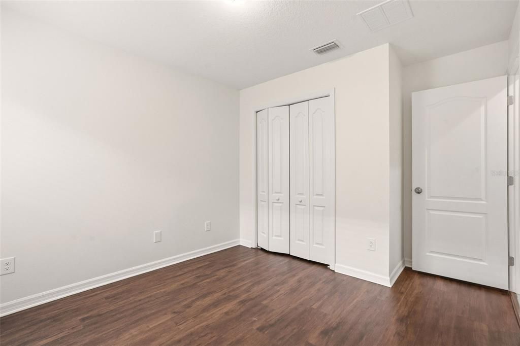 Active With Contract: $274,900 (3 beds, 2 baths, 1400 Square Feet)