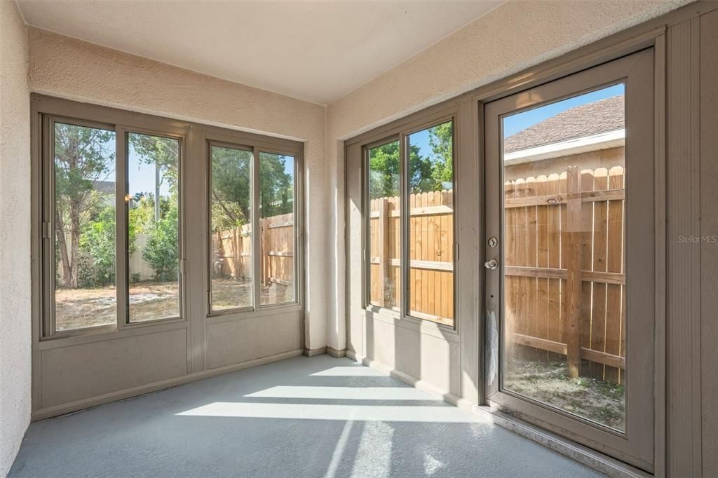 Active With Contract: $274,900 (3 beds, 2 baths, 1400 Square Feet)