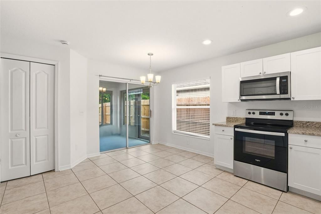 Active With Contract: $274,900 (3 beds, 2 baths, 1400 Square Feet)