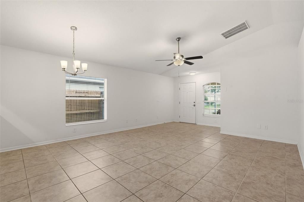 Active With Contract: $274,900 (3 beds, 2 baths, 1400 Square Feet)