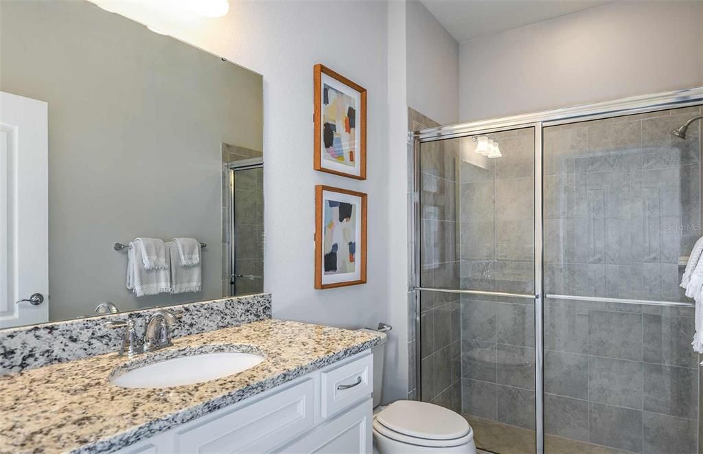 Activo con contrato: $623,190 (5 camas, 4 baños, 2269 Pies cuadrados)