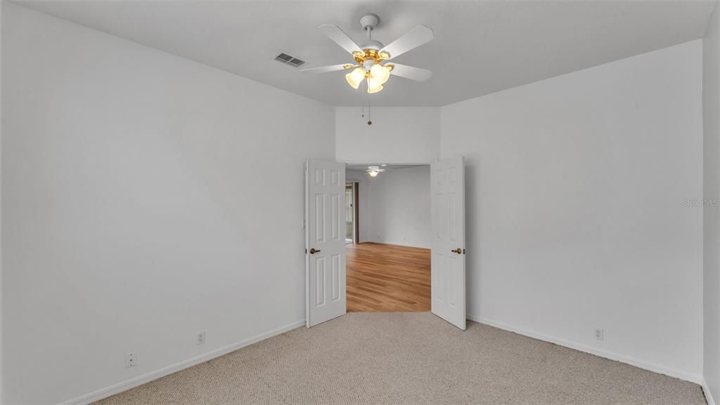 En Venta: $350,000 (3 camas, 2 baños, 2117 Pies cuadrados)