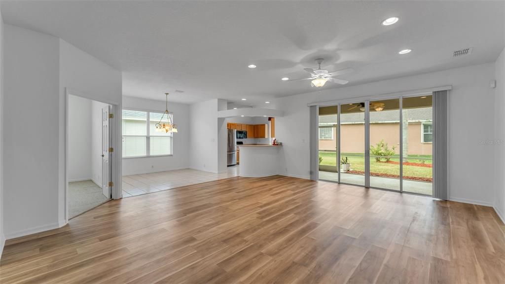 En Venta: $350,000 (3 camas, 2 baños, 2117 Pies cuadrados)