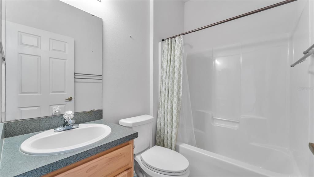 En Venta: $350,000 (3 camas, 2 baños, 2117 Pies cuadrados)