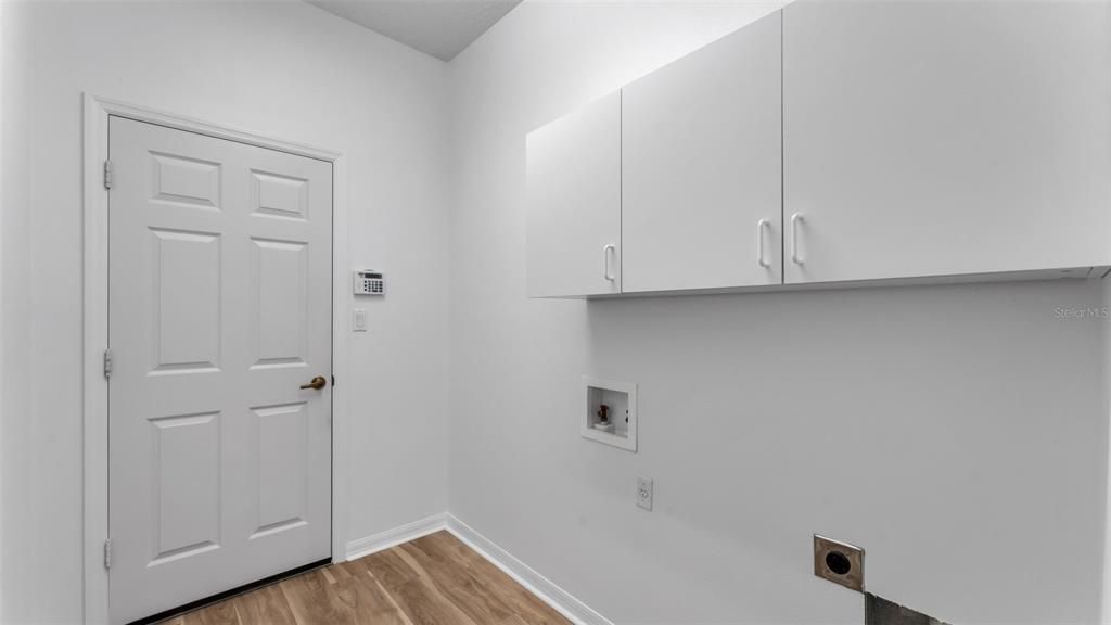 En Venta: $350,000 (3 camas, 2 baños, 2117 Pies cuadrados)