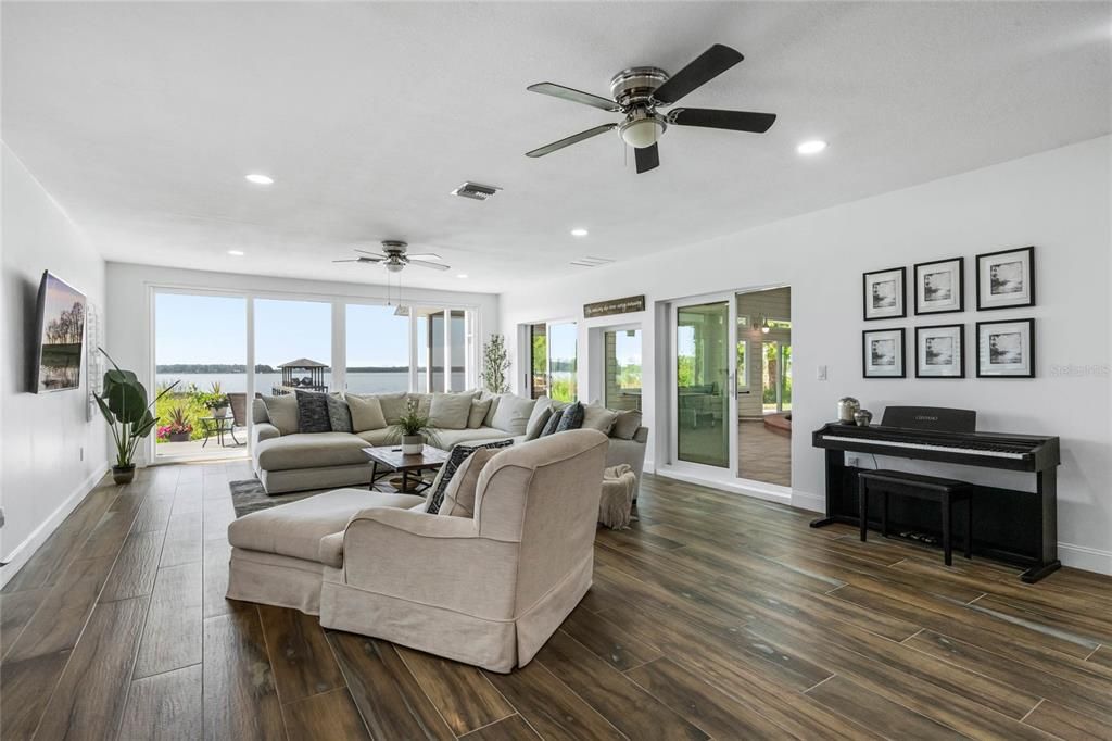 待售: $1,335,000 (4 贝兹, 3 浴室, 3688 平方英尺)