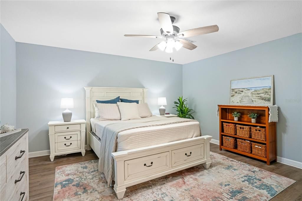 待售: $1,335,000 (4 贝兹, 3 浴室, 3688 平方英尺)