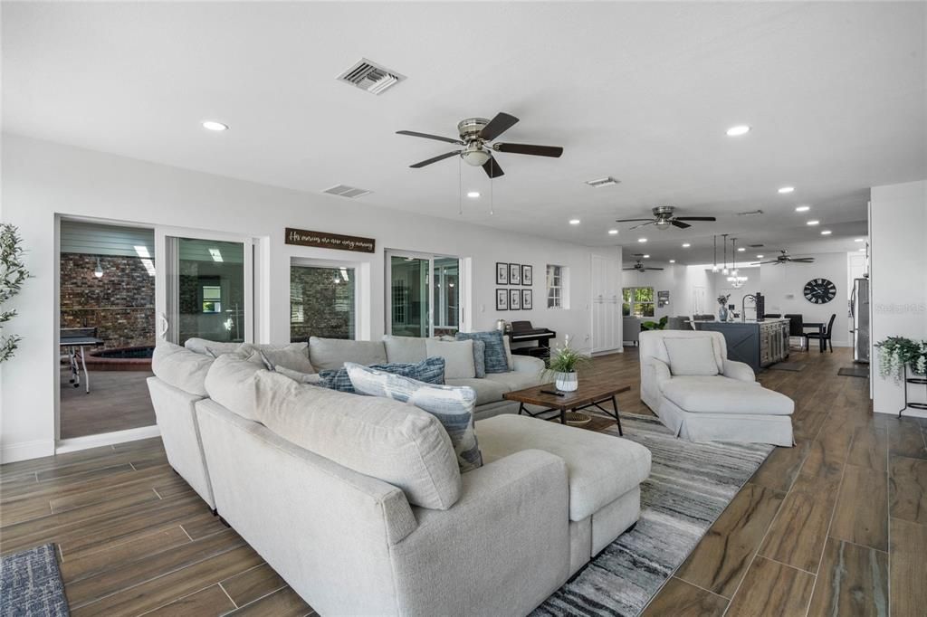 待售: $1,335,000 (4 贝兹, 3 浴室, 3688 平方英尺)