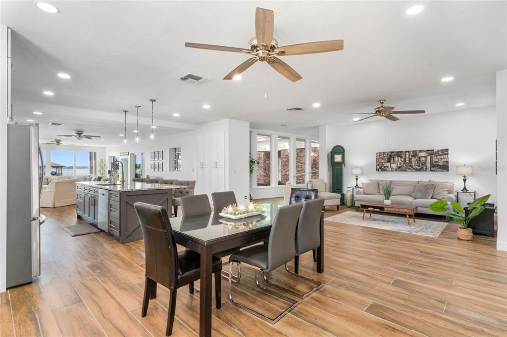 待售: $1,335,000 (4 贝兹, 3 浴室, 3688 平方英尺)