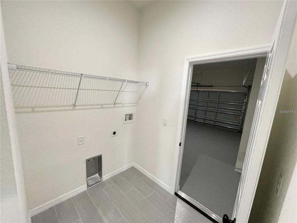 For Rent: $2,200 (3 beds, 2 baths, 1891 Square Feet)