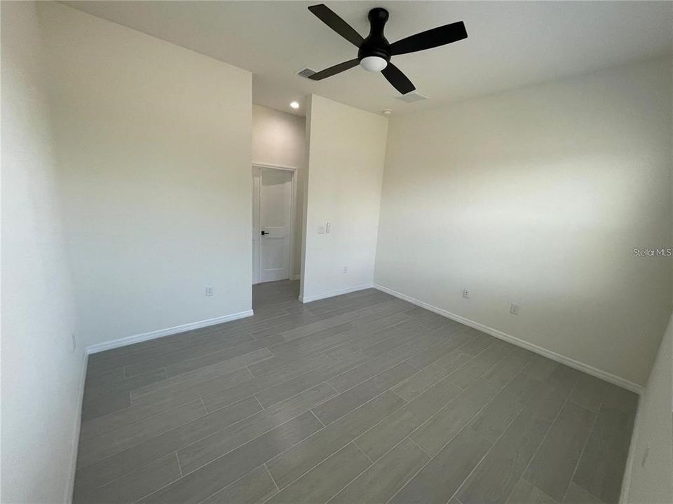 For Rent: $2,200 (3 beds, 2 baths, 1891 Square Feet)