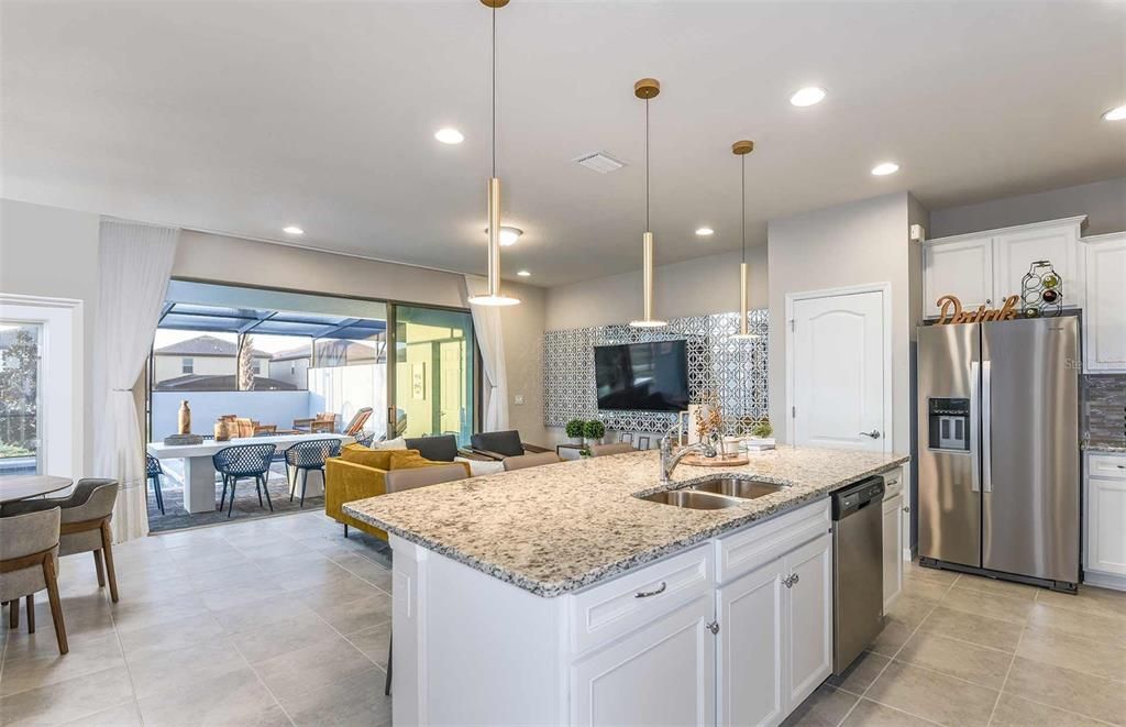 Active With Contract: $623,190 (5 beds, 4 baths, 2269 Square Feet)