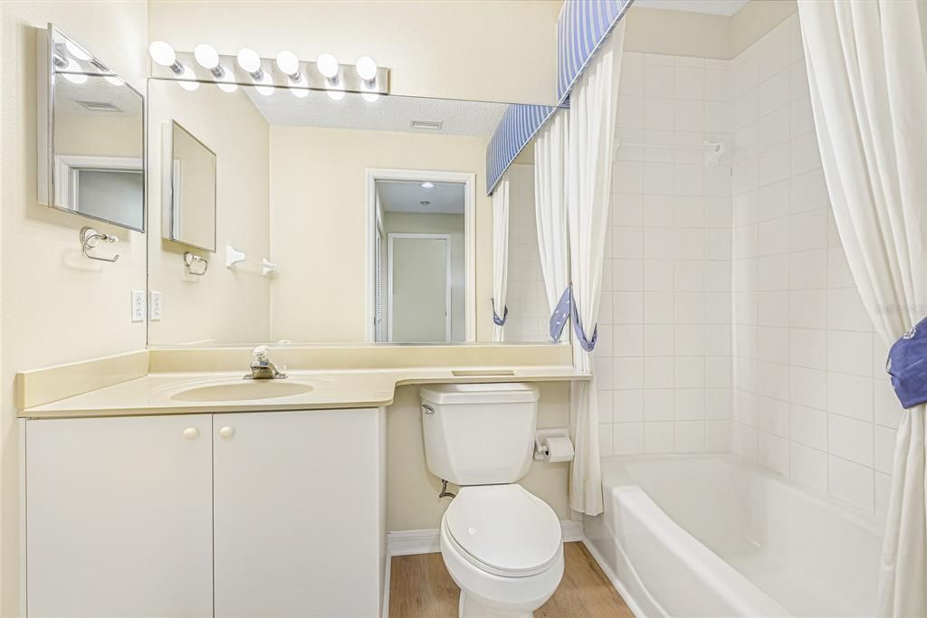 For Sale: $349,000 (2 beds, 2 baths, 1804 Square Feet)