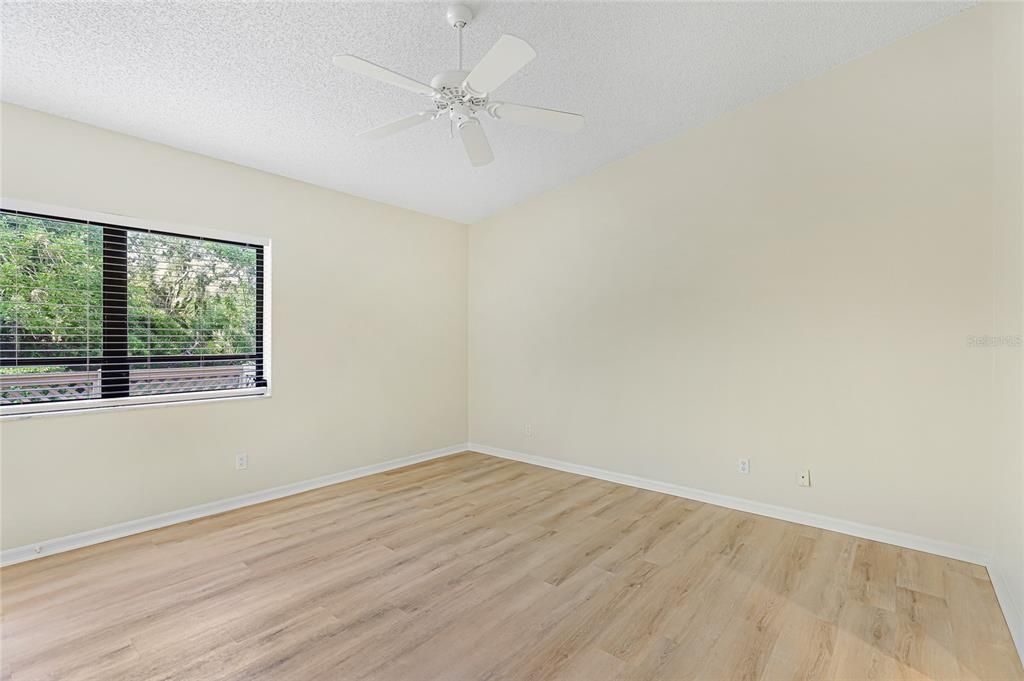 For Sale: $349,000 (2 beds, 2 baths, 1804 Square Feet)