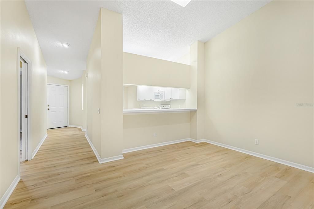 For Sale: $349,000 (2 beds, 2 baths, 1804 Square Feet)