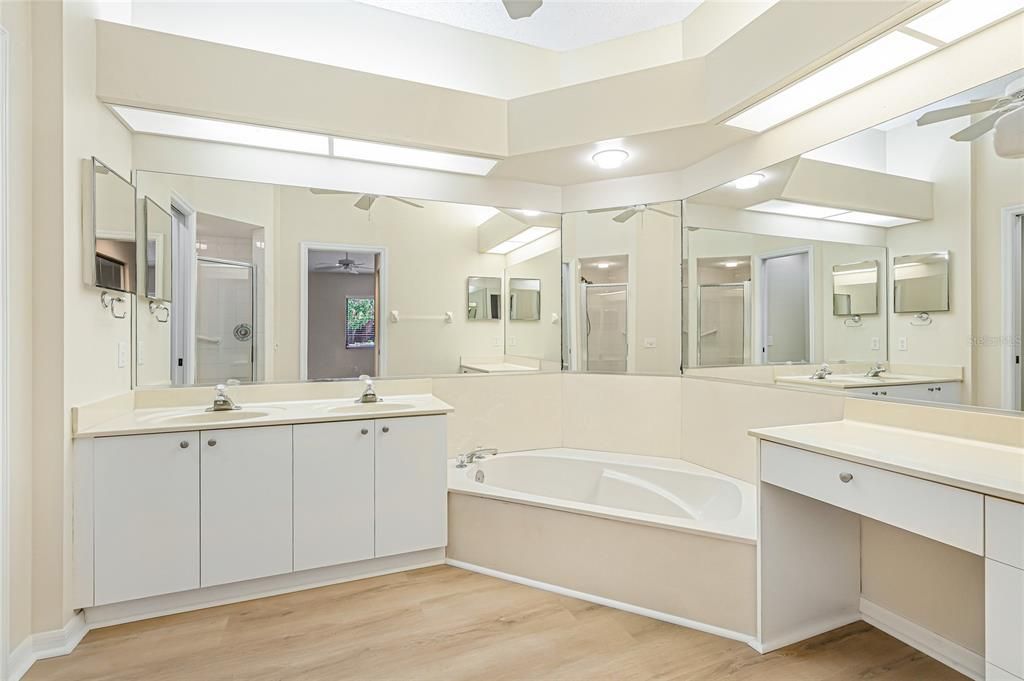 For Sale: $349,000 (2 beds, 2 baths, 1804 Square Feet)