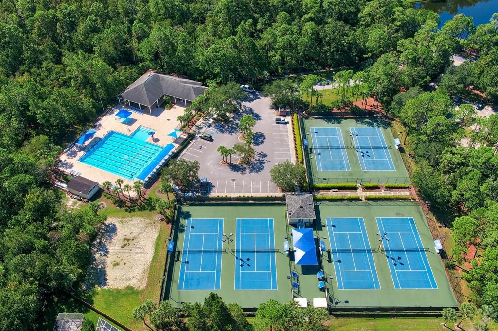 Под контрактом: $575,000 (4 спален, 2 ванн, 1816 Квадратных фут)