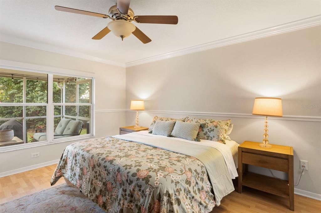 Под контрактом: $575,000 (4 спален, 2 ванн, 1816 Квадратных фут)