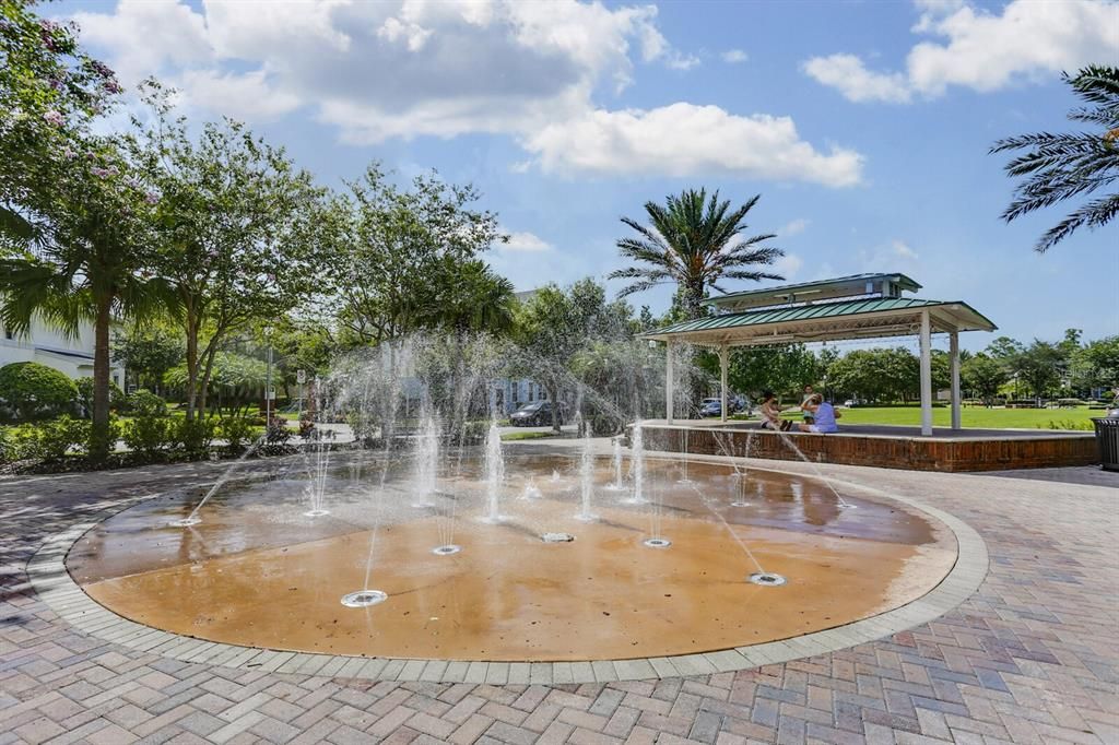 Под контрактом: $575,000 (4 спален, 2 ванн, 1816 Квадратных фут)