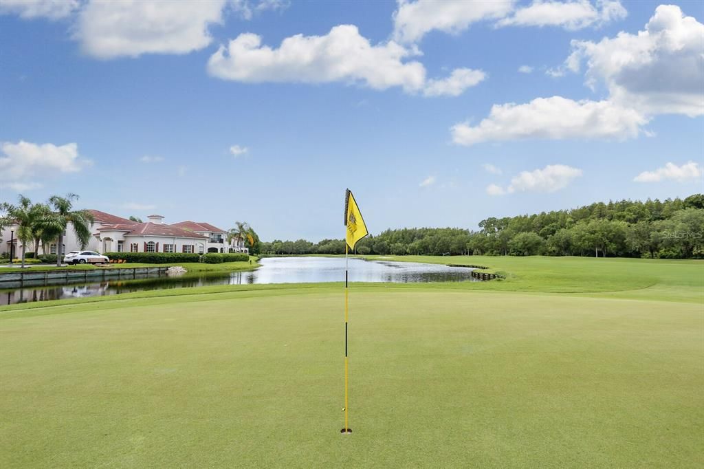 Под контрактом: $575,000 (4 спален, 2 ванн, 1816 Квадратных фут)