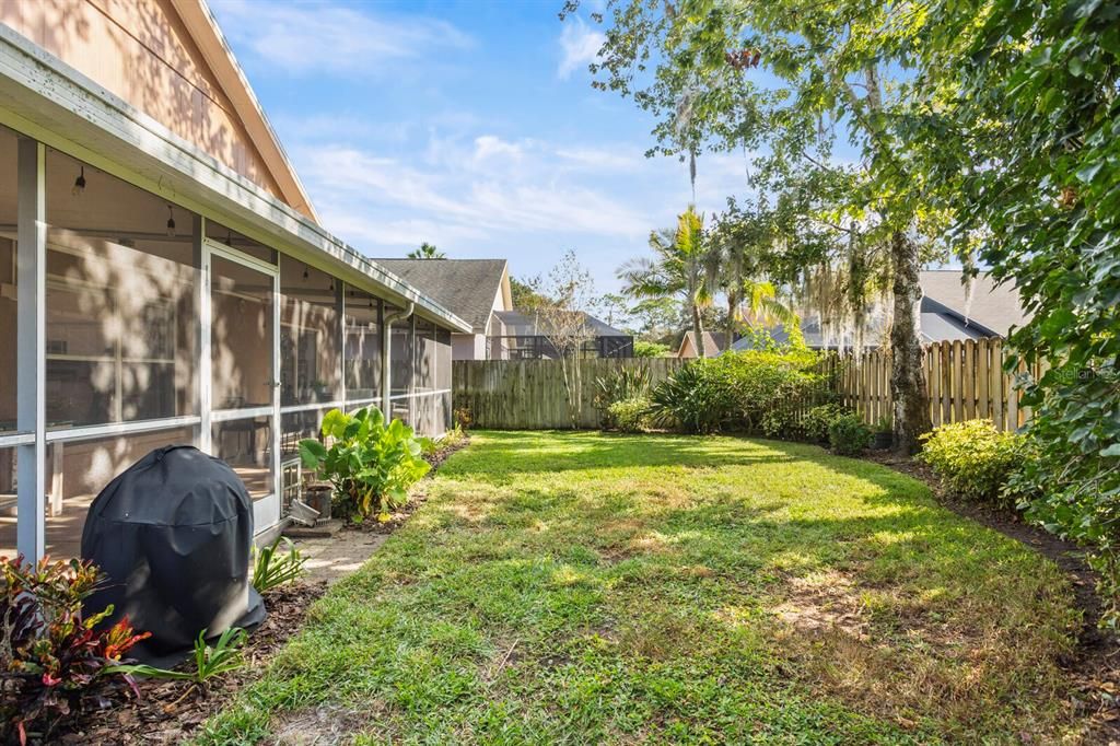 Под контрактом: $575,000 (4 спален, 2 ванн, 1816 Квадратных фут)